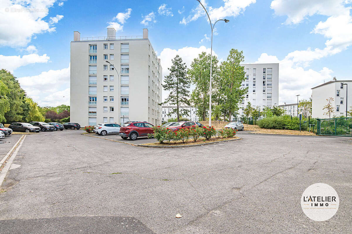 REIMS - Appartement 60 m² - 2 chambres - 7e étage avec ascenseur ? Vue panoramique - photo 13