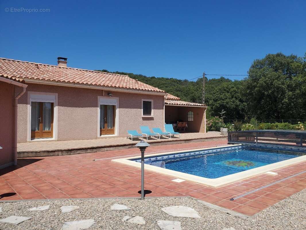 Maison à LA TOUR-SUR-ORB