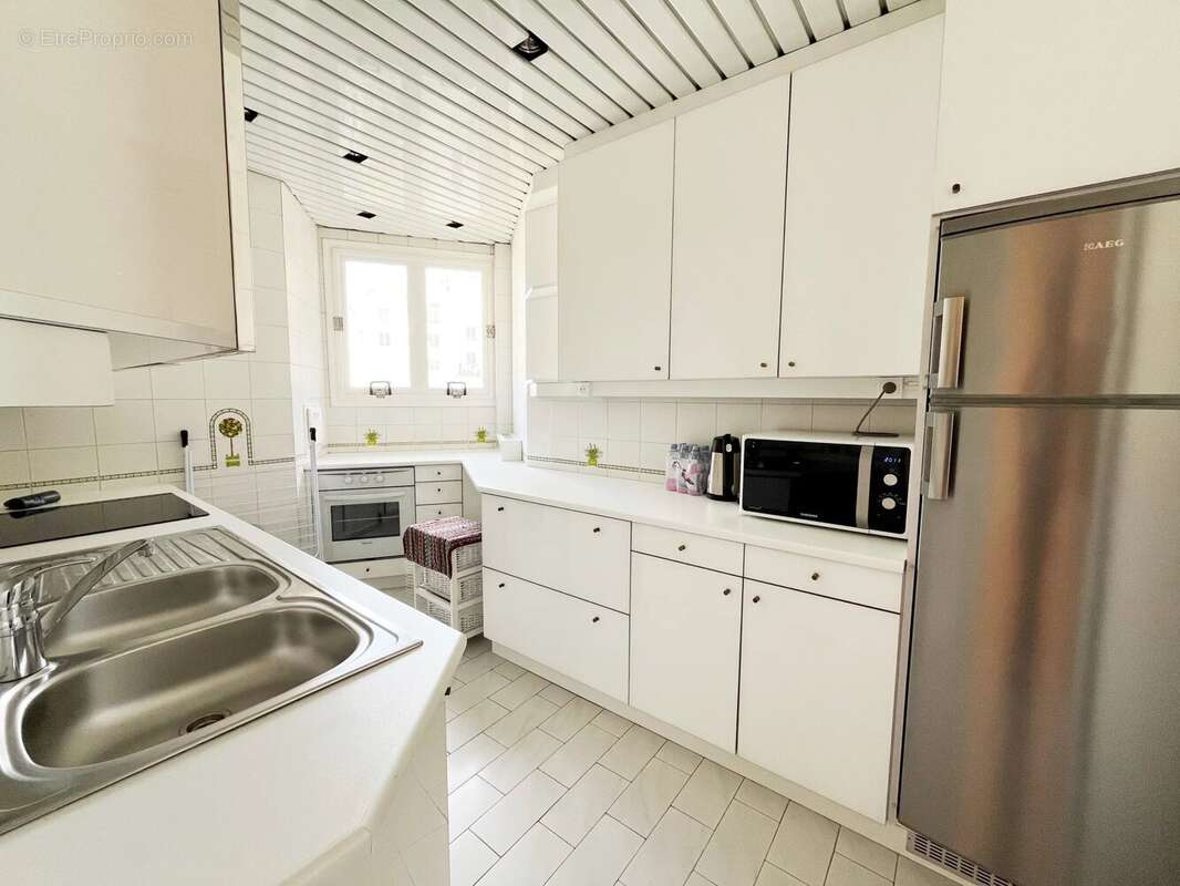 Appartement à PARIS-8E