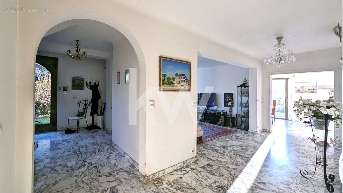 Maison 204 m² à Montmorency  - photo 8