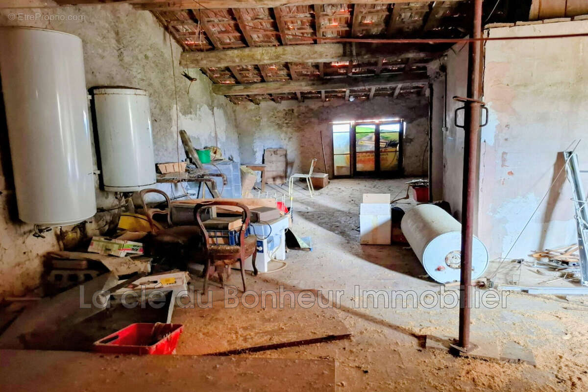 Maison à MONTAGNAC-MONTPEZAT