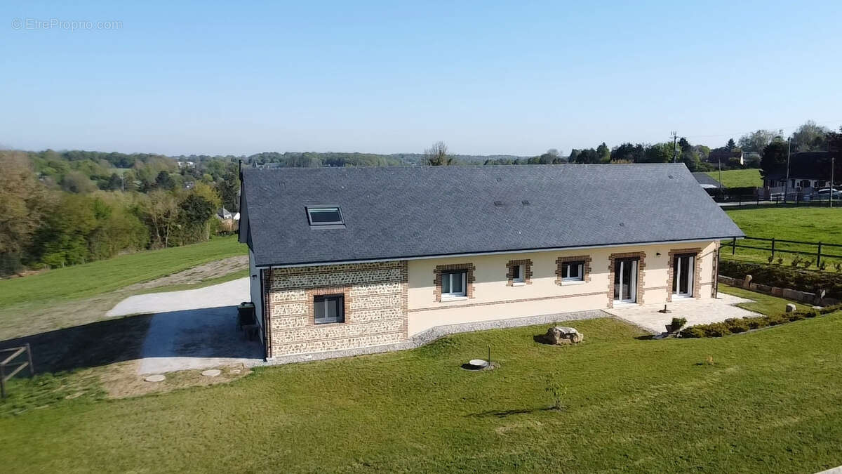 Maison à MONTREUIL-L'ARGILLE