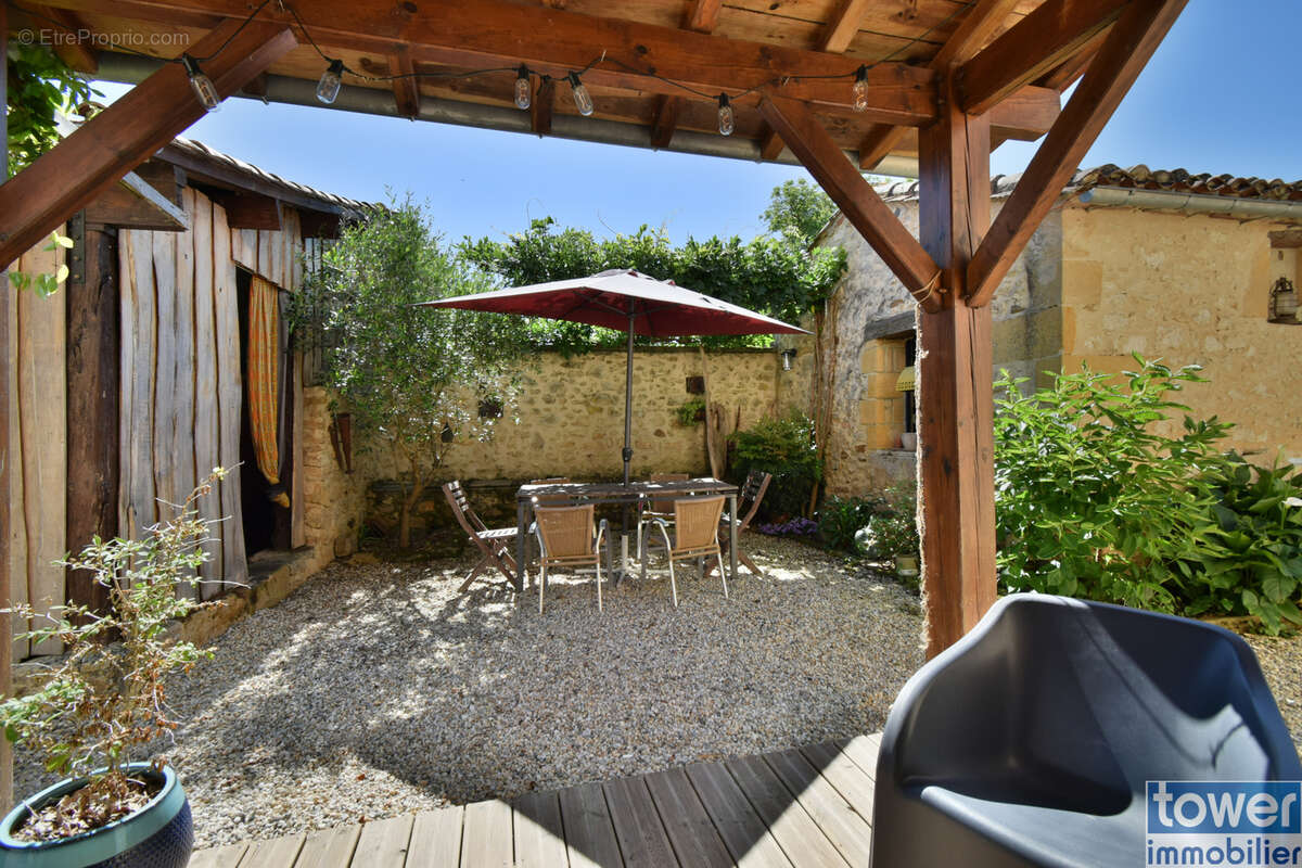 Proche Bergerac, Maison de charme rénovée de 125m2 avec piscine - photo 4