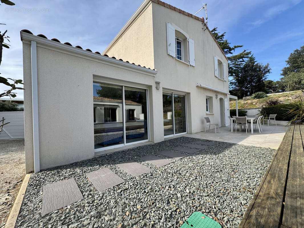 Maison à SAINT-GEORGES-DE-DIDONNE