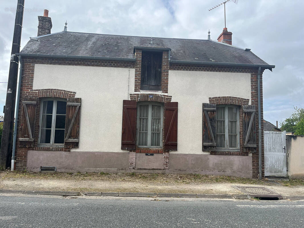 Maison à AUBIGNY-SUR-NERE