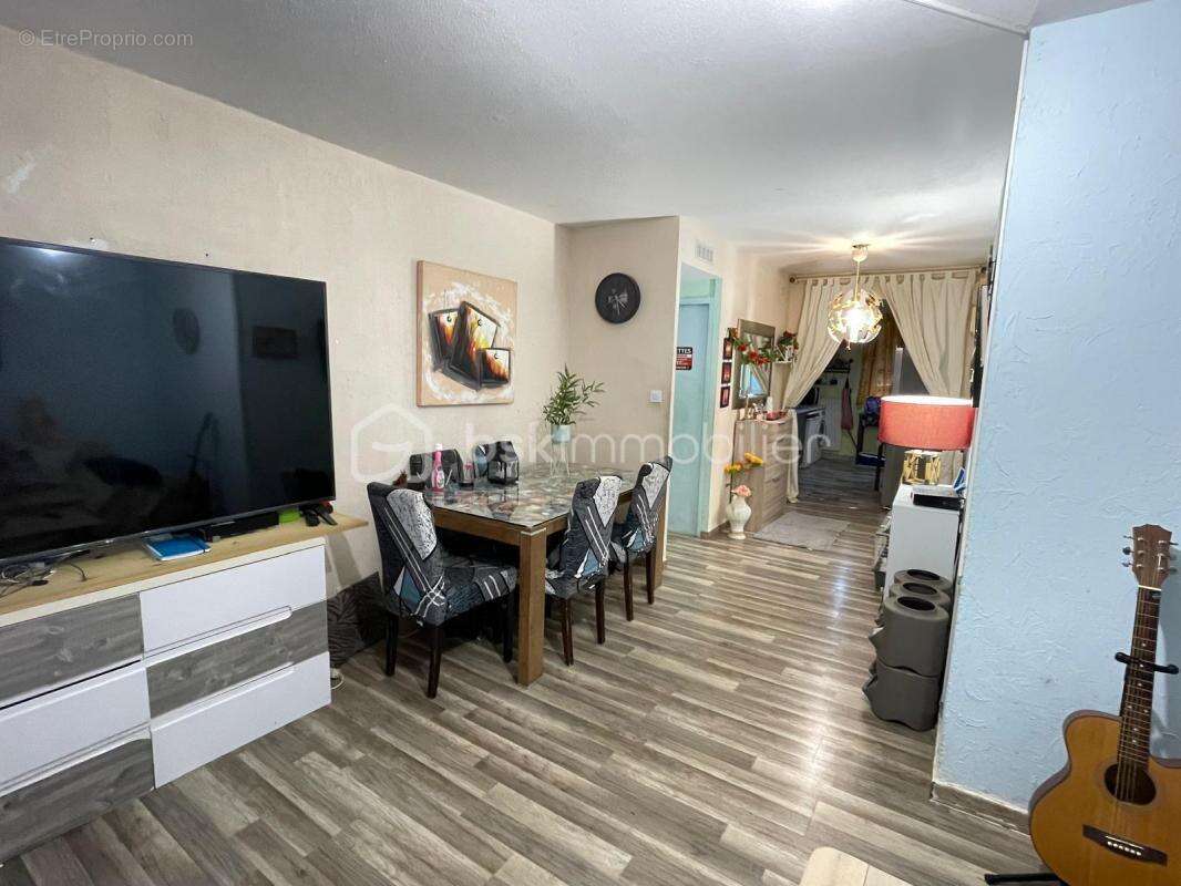 Appartement à PORT-DE-BOUC