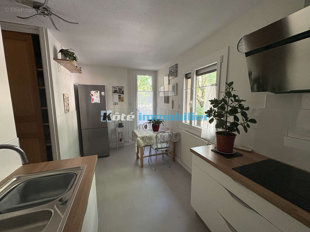 Tarbes t4  renove de 88 m2 avec place de parking privee - photo 4