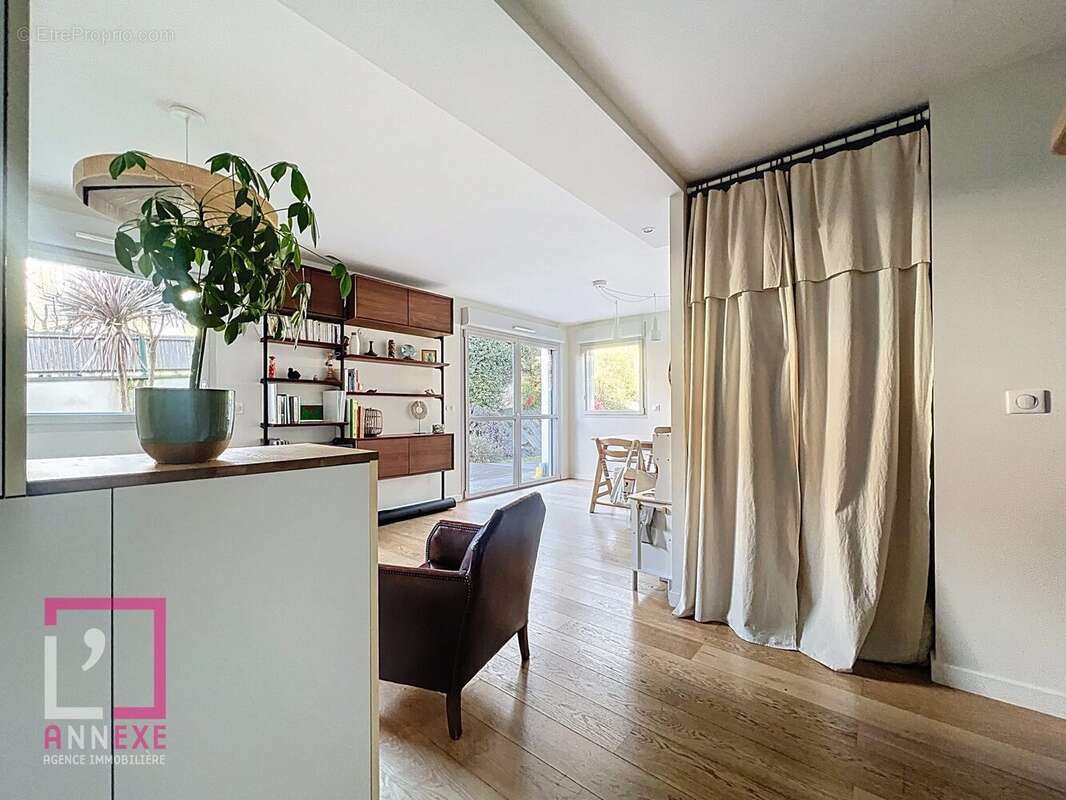 Appartement à FONTAINES-SUR-SAONE