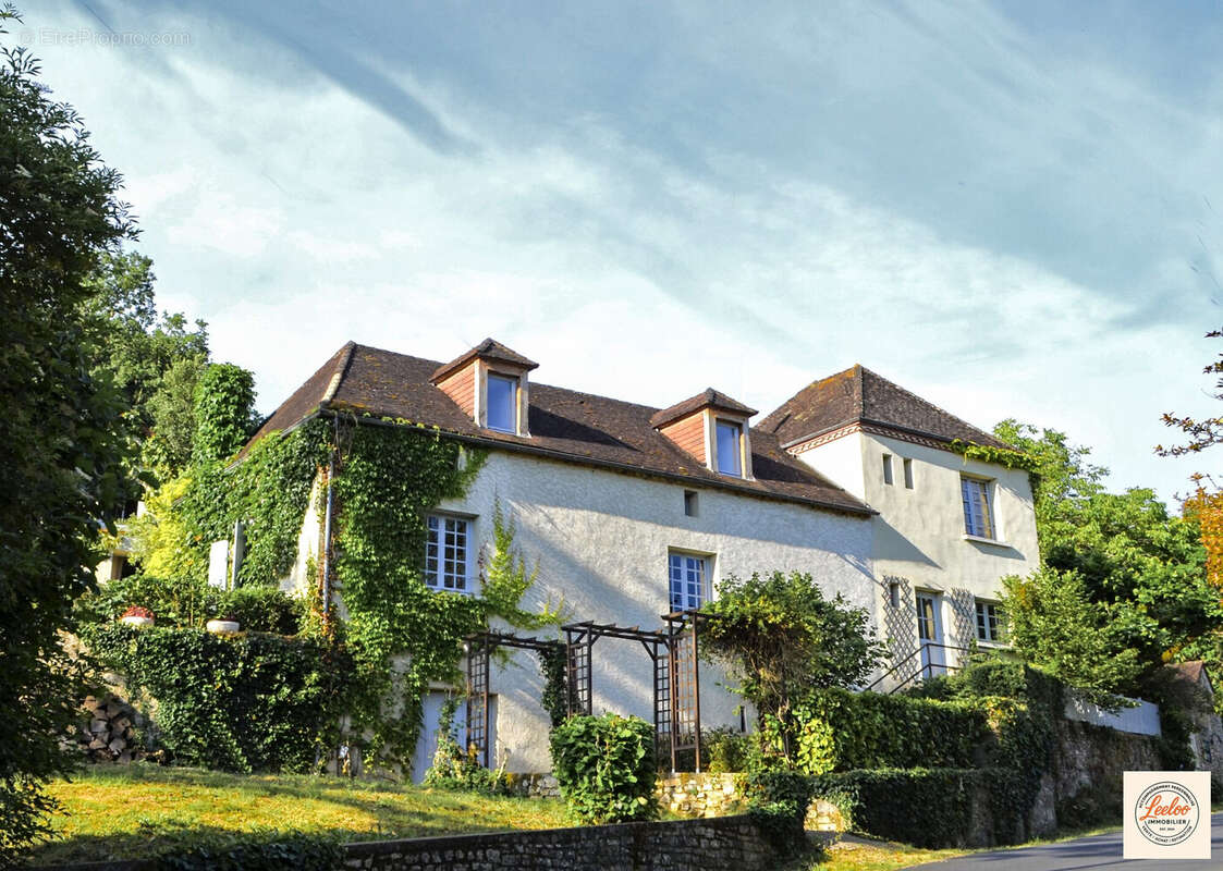 Maison à SAINT-CYBRANET