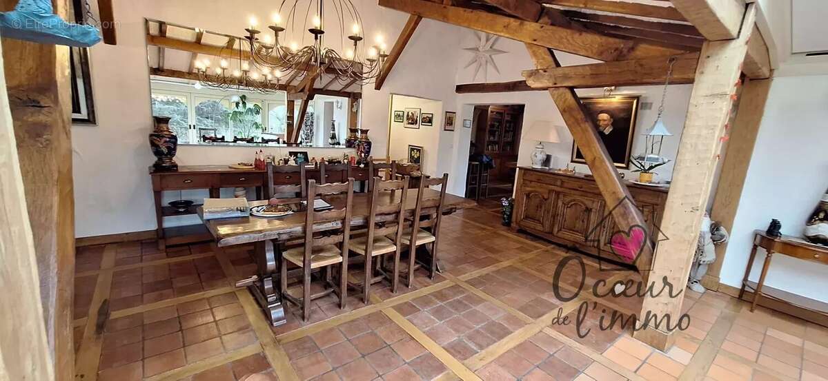 Maison à LA TESSOUALLE