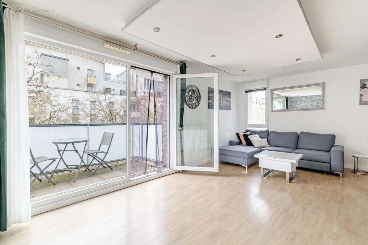 Appartement à GENNEVILLIERS