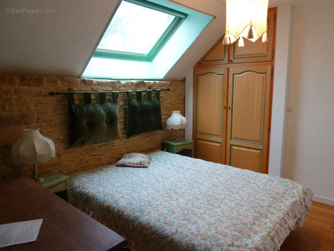 Maison à SALIGNAC-EYVIGUES