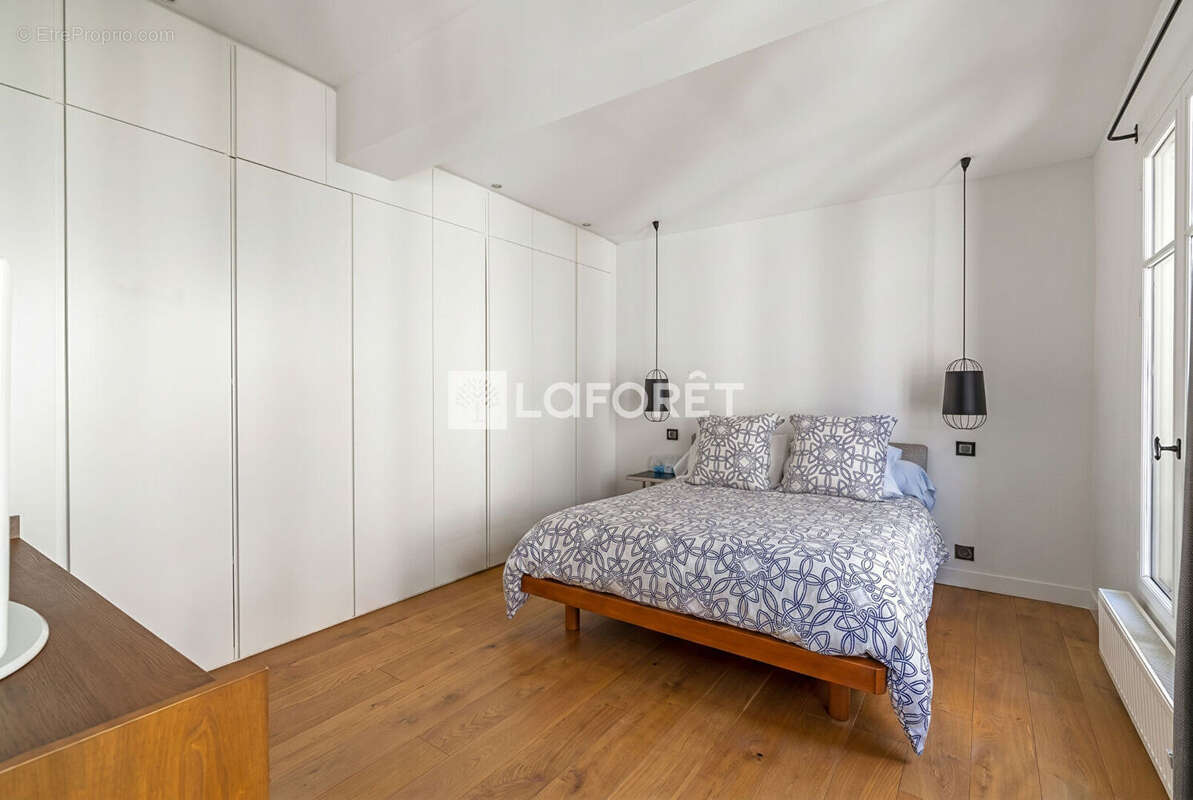 Dernier etage - calme - lumineux - refait a neuf - photo 9