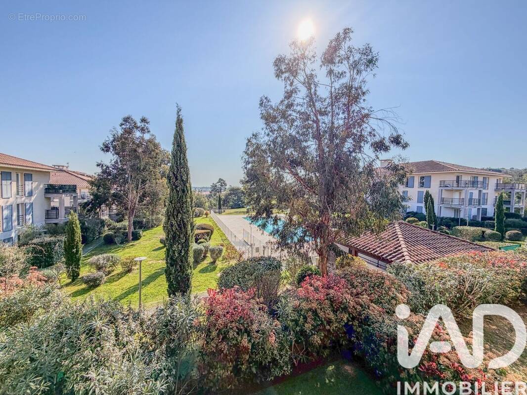 Photo 1 - Appartement à ROQUEBRUNE-SUR-ARGENS