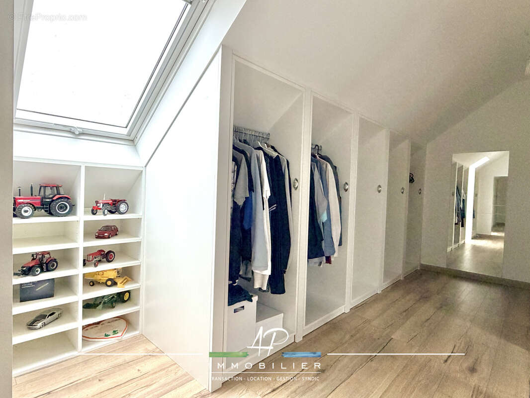 Maison à SAINT-JULIEN