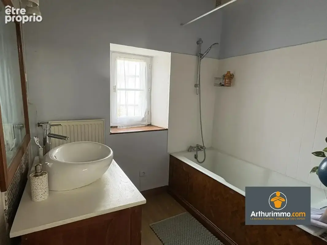 Longere en pierre de 238 m2 - photo 14