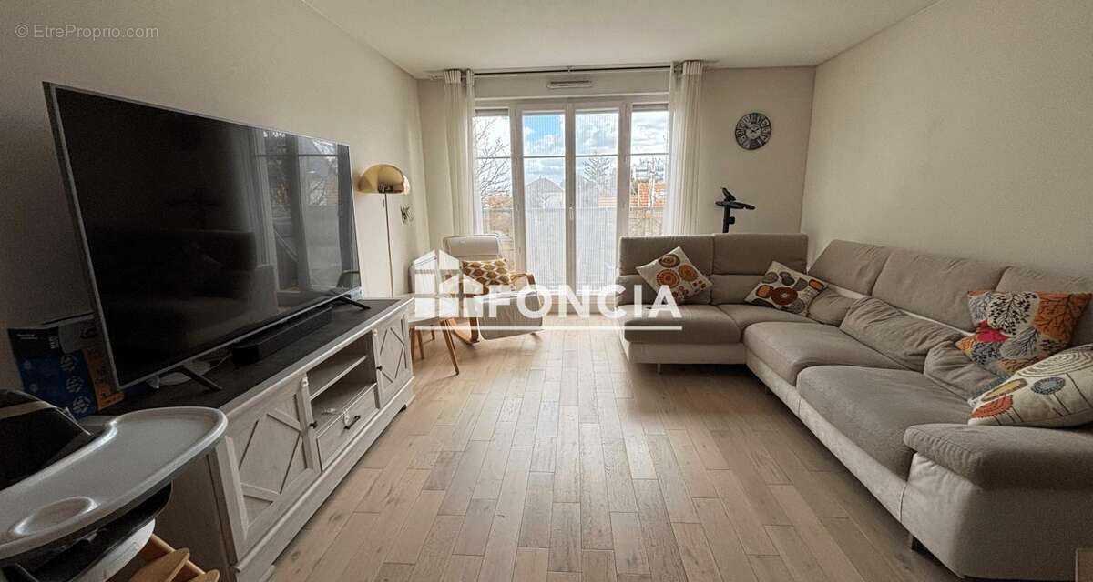 Appartement à SAINT-GRATIEN