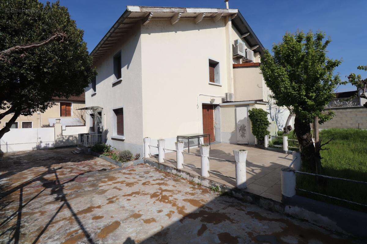 Maison à LOYETTES
