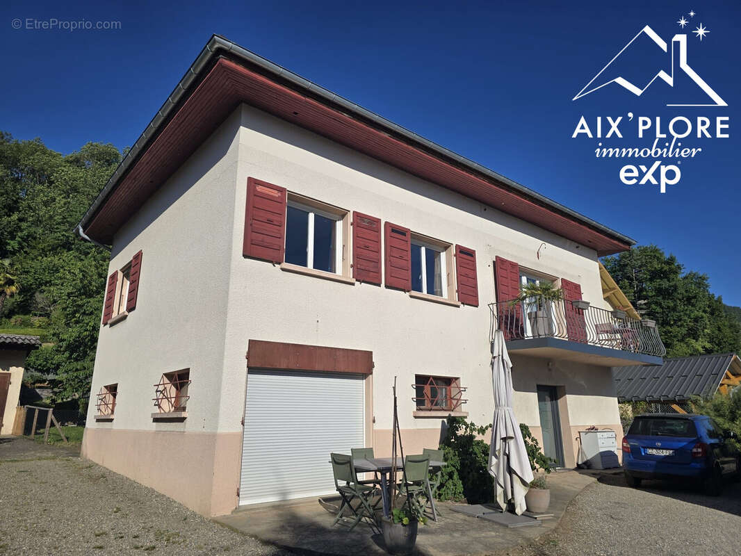 Maison 153 m² à Challes-Les-Eaux  - photo 3