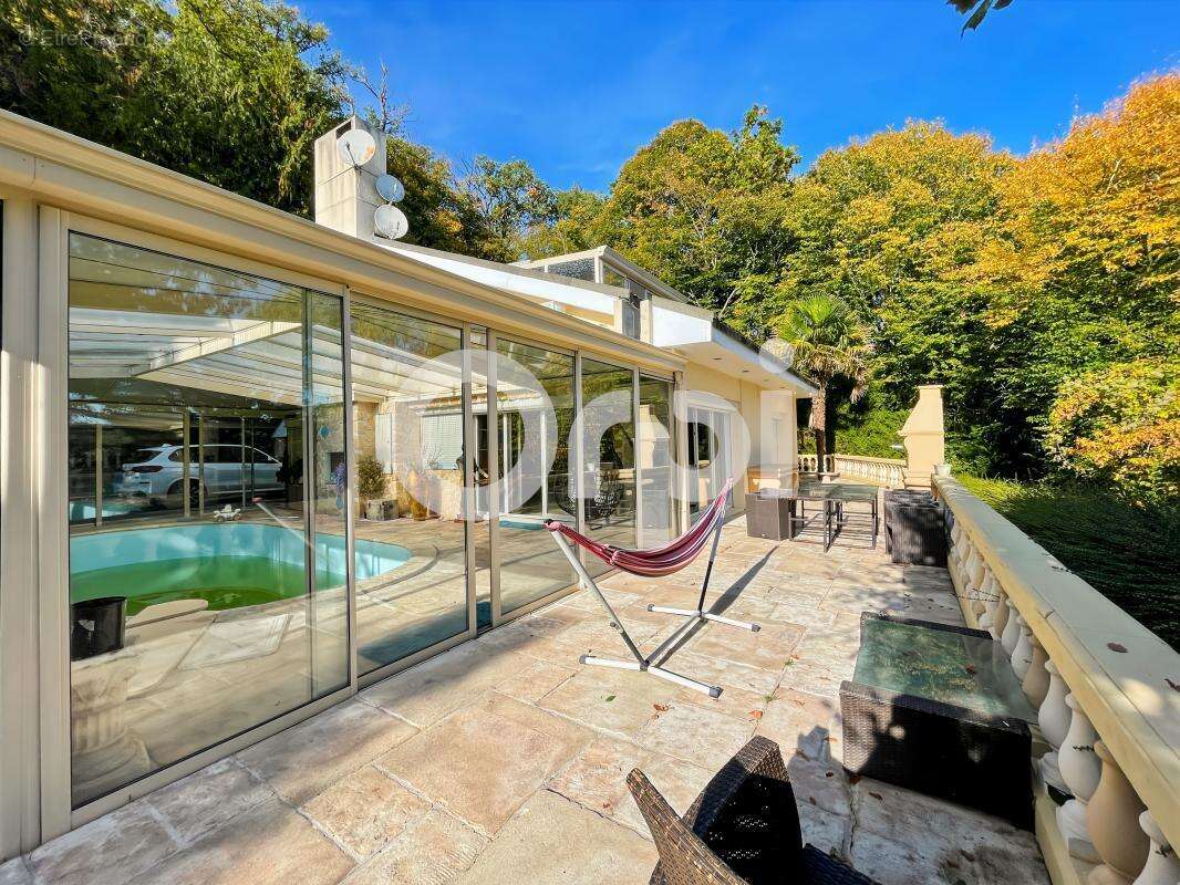 Maison à ARNIERES-SUR-ITON