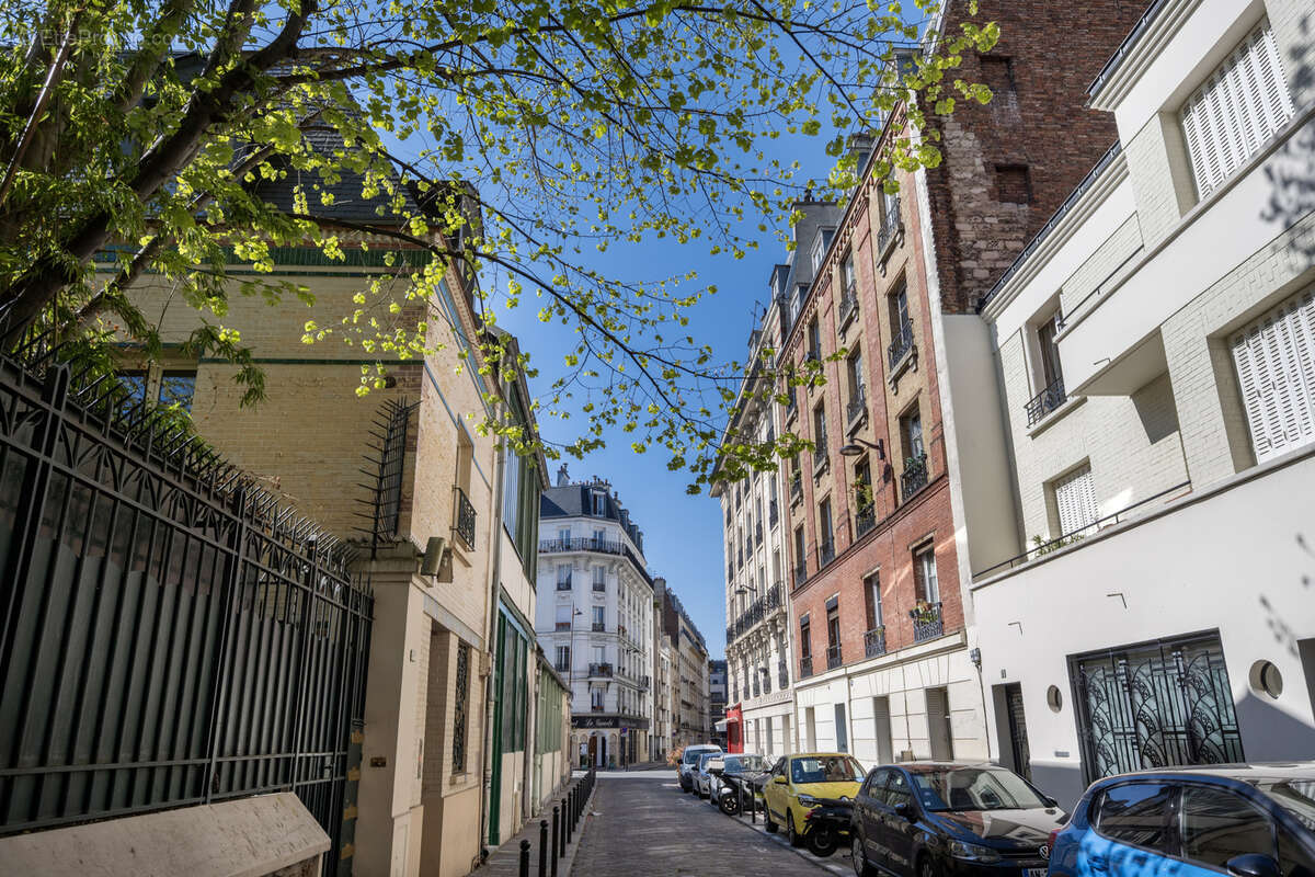 Appartement à PARIS-14E