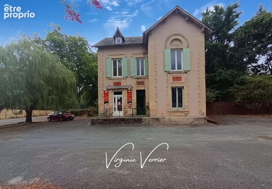 Maison à HAUTEFORT