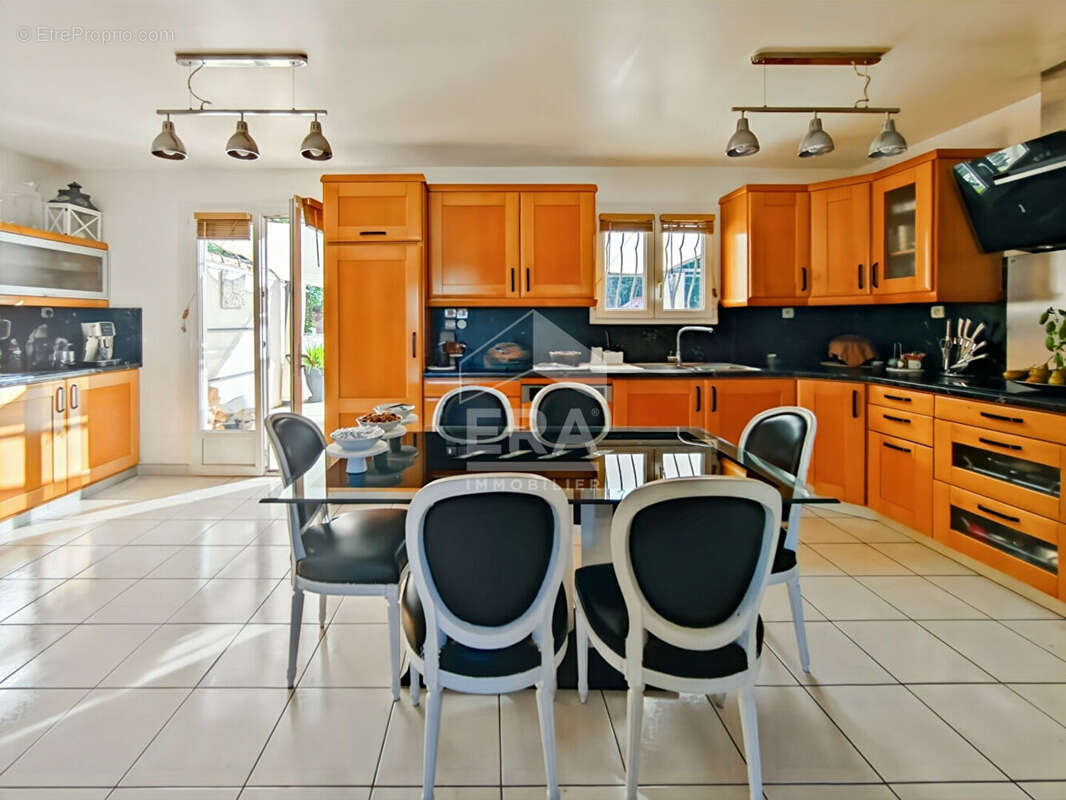 Maison à LES PENNES-MIRABEAU