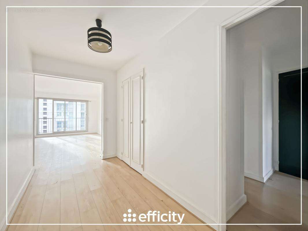 Appartement à PARIS-19E