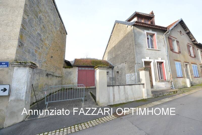 Maison à MONT-DEVANT-SASSEY