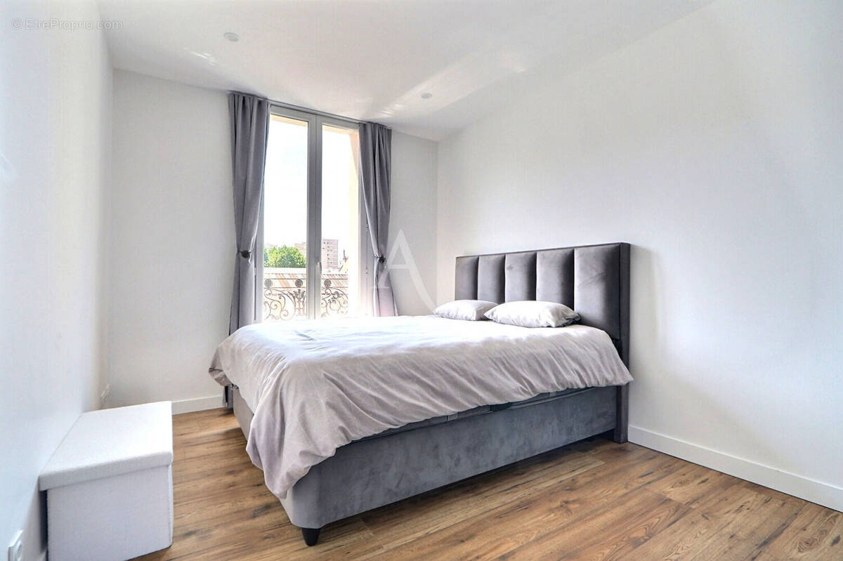 Appartement à AUBERVILLIERS