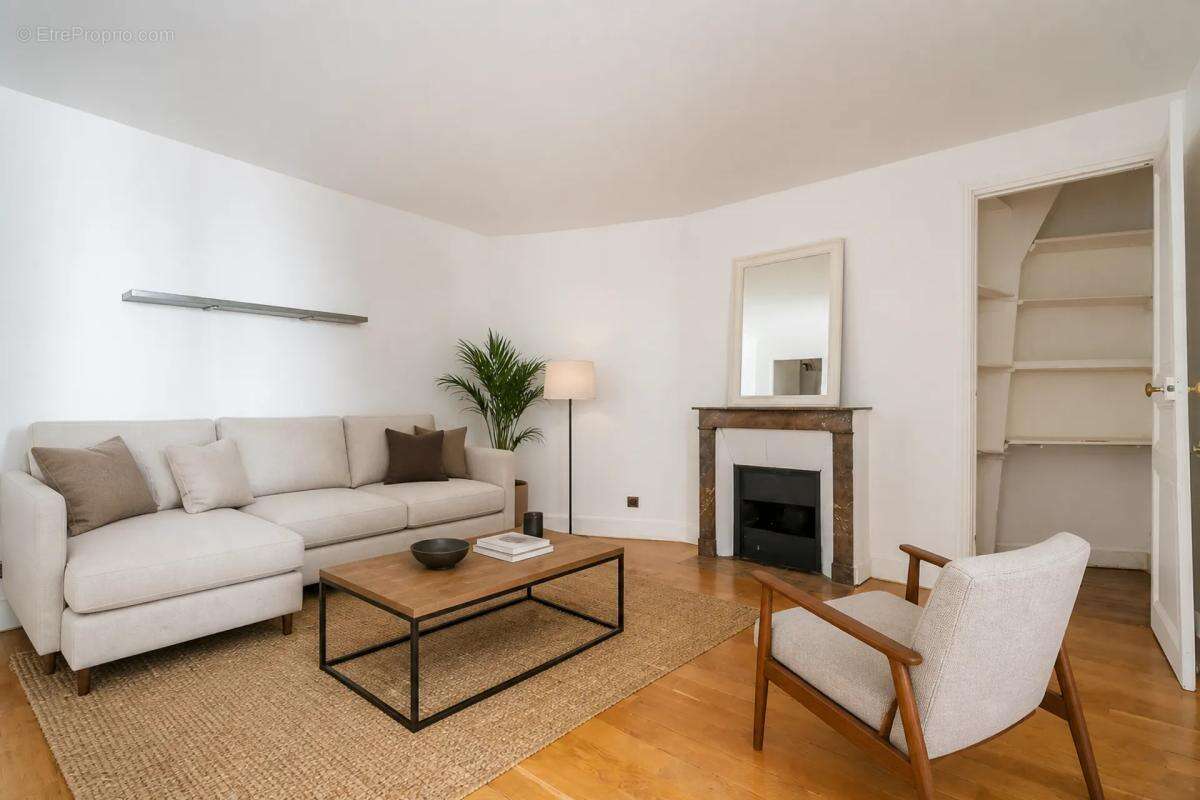 Appartement de 3 pièces de  42,8 m² à Paris 18e - photo 4