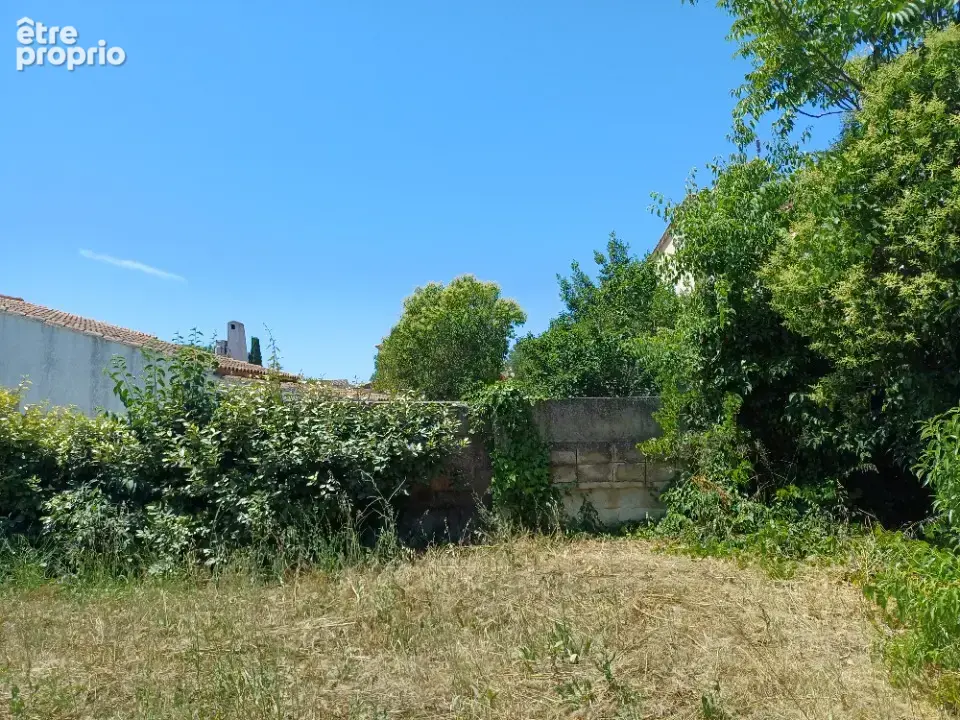 Terrain 407 m² à La Crau  - photo 1