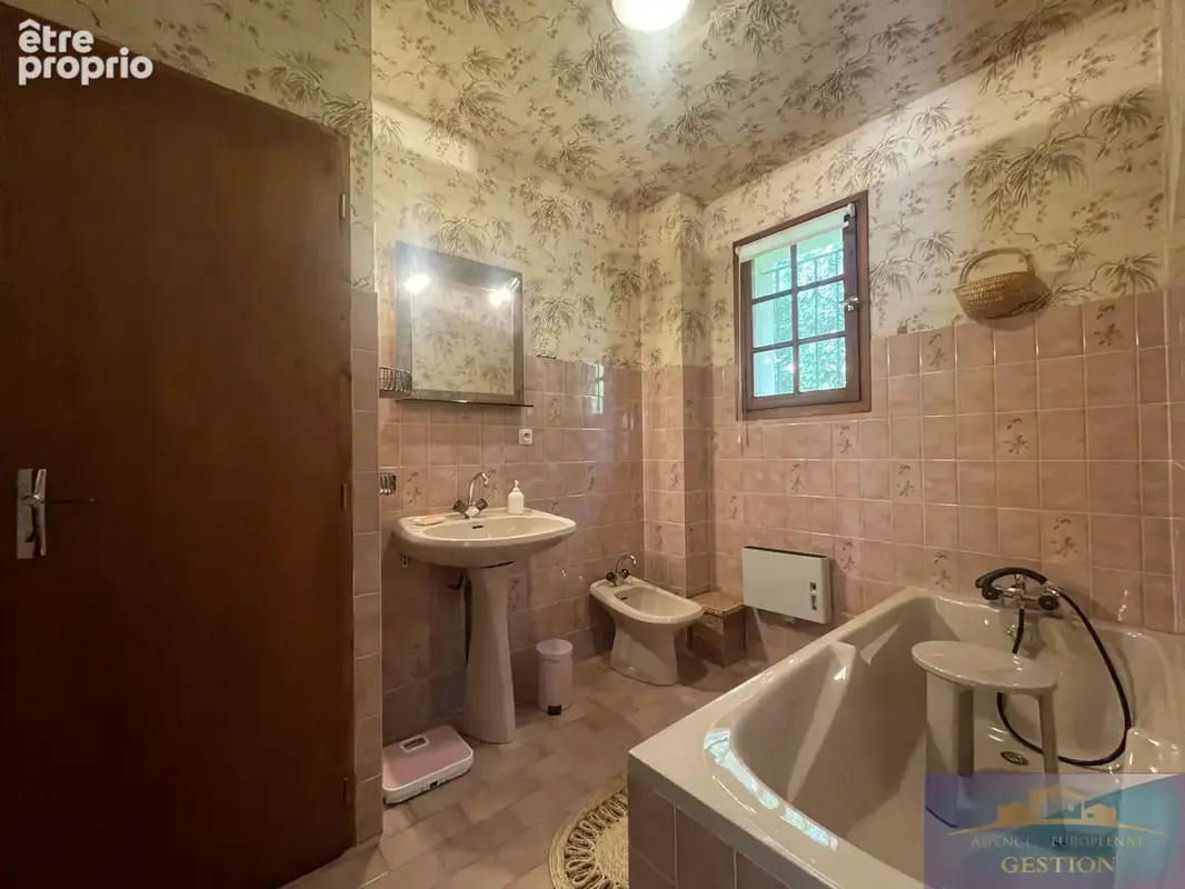 Maison sur les hauteurs de lamarque-pontacq - photo 9
