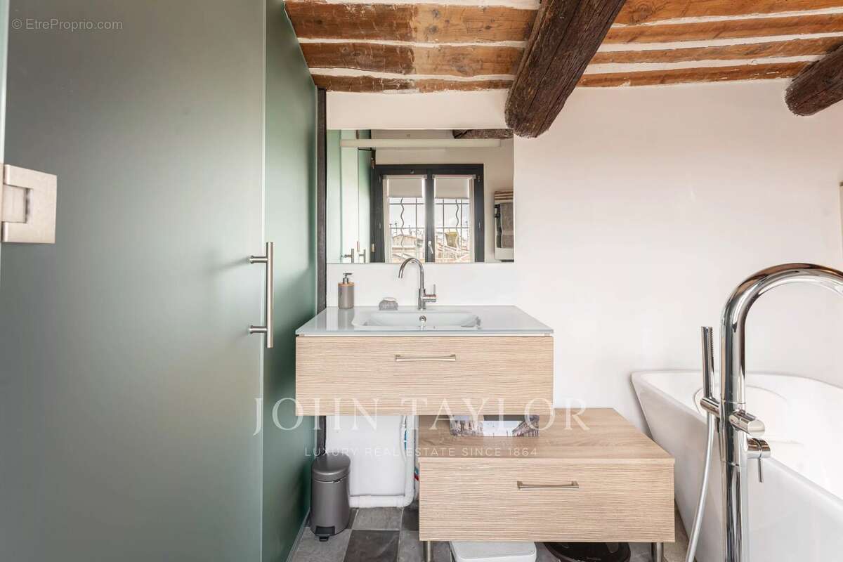 Appartement à AIX-EN-PROVENCE