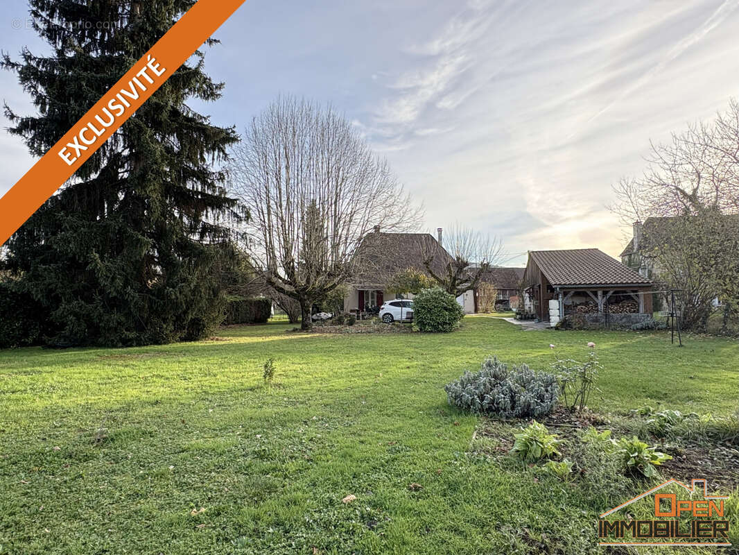 Maison à SAINT-JULIEN-DE-LAMPON