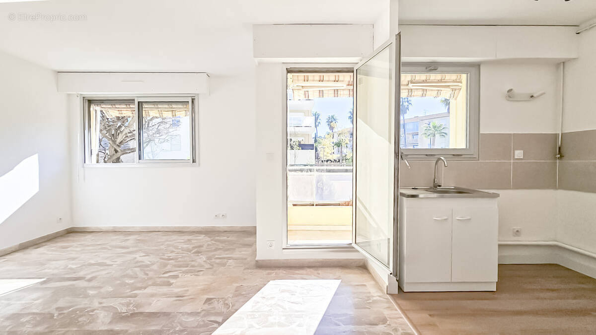 Appartement à HYERES