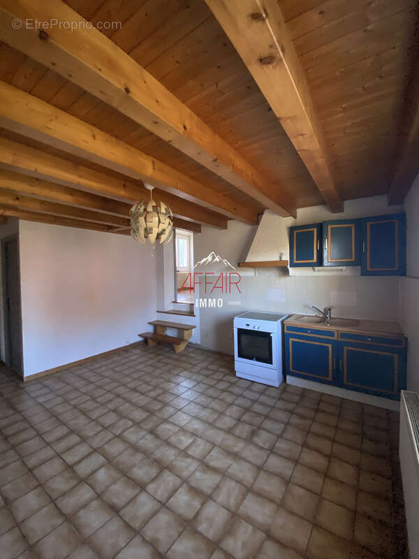 Maison t4 avec un appartement t2 proches commodités - 74240 gaillard - photo 12