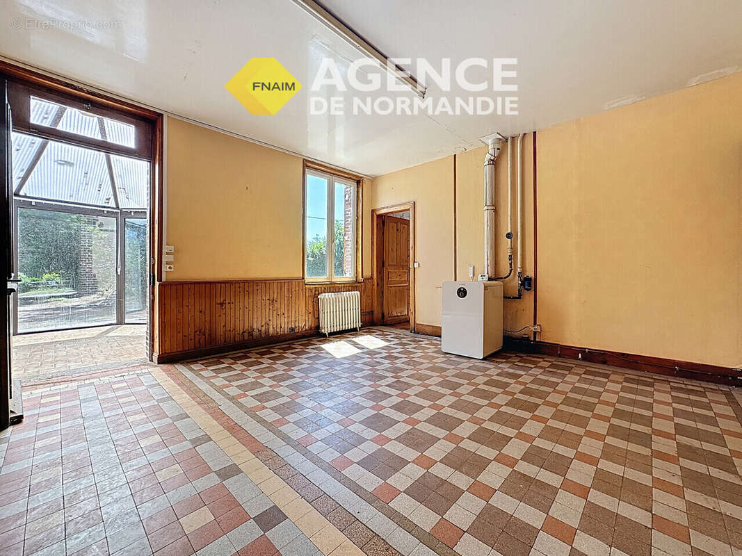 Maison à MONTREUIL-L&#039;ARGILLE