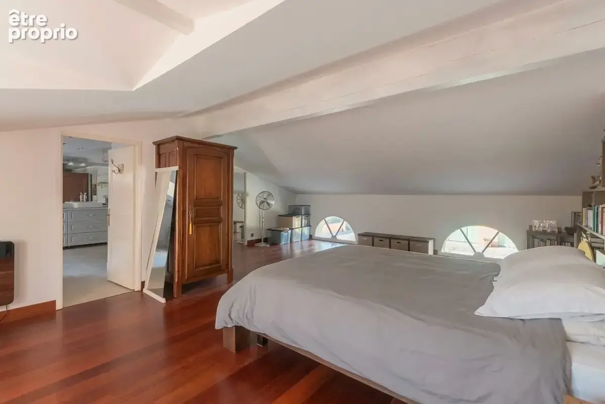 Villa de 339 m2 - 6 chambres - sur 3200 m2 - photo 15