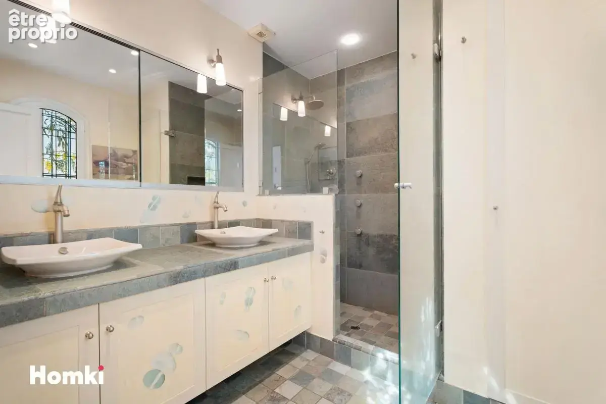 Maison/Villa T6 de 210 m² à Mandelieu-la-Napoule 06210 - photo 16
