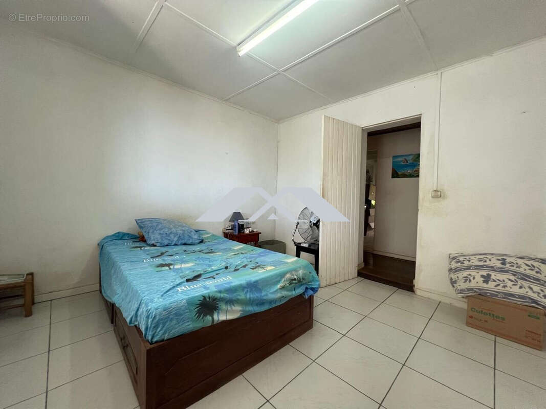 Maison 200 m² à Saint-Paul  - photo 9