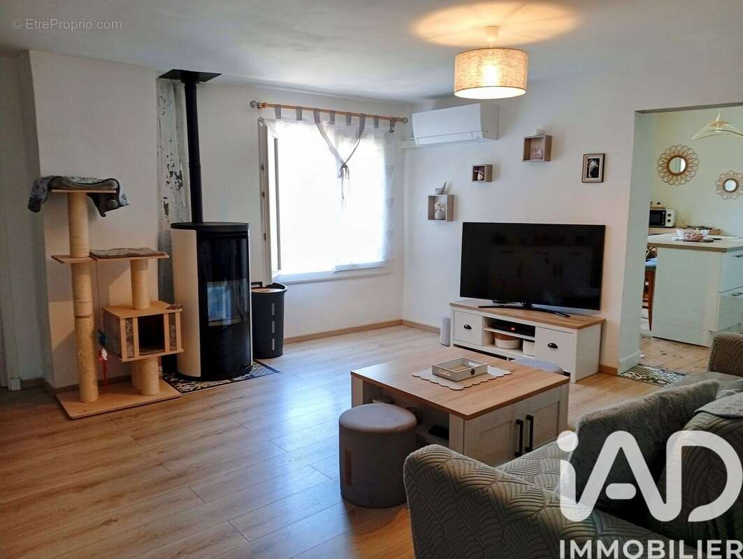 Maison 116 m² à Brassac  - photo 2