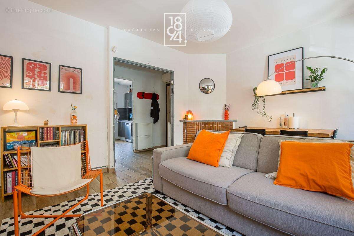 Appartement à MARSEILLE-8E
