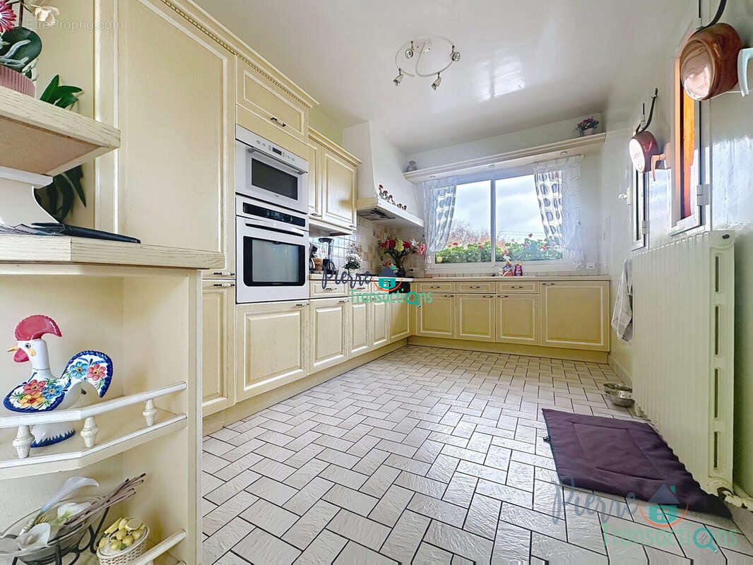 Maison à SAINT-ROMAIN-DE-COLBOSC