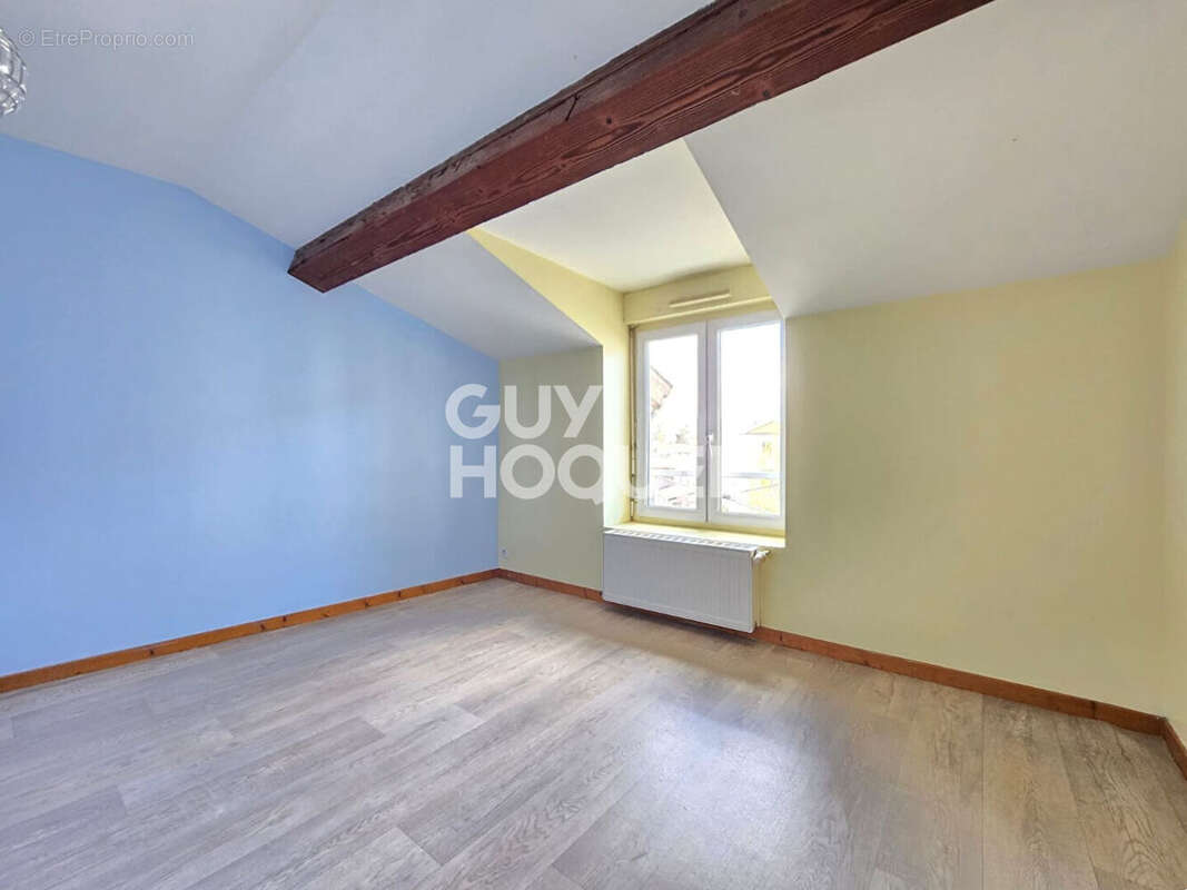 Appartement à RILLIEUX-LA-PAPE