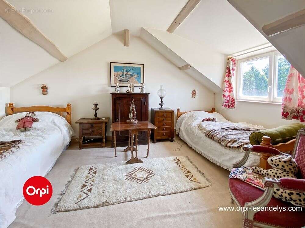 Maison ancienne   2 chambres + grange terrain 1908 m² - photo 11