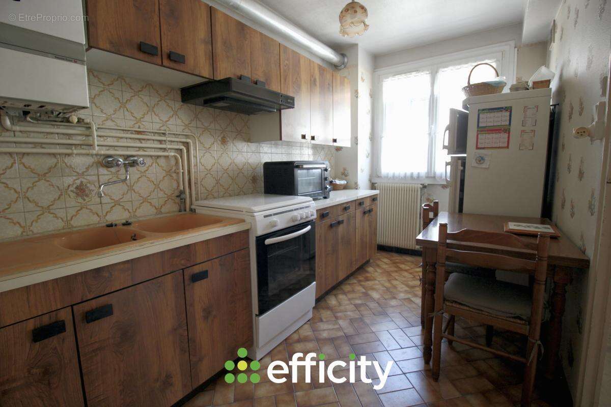 Appartement 65 m² à Villeurbanne  - photo 7