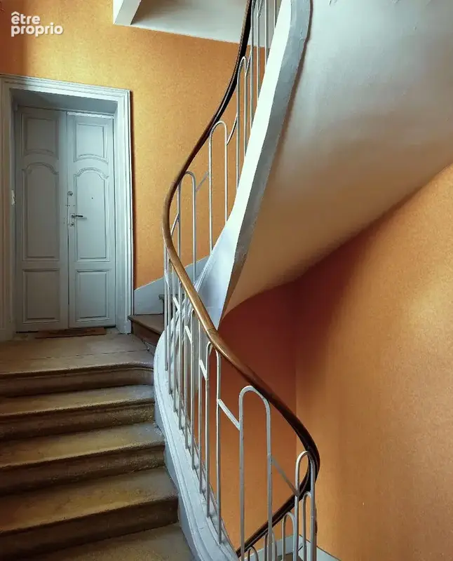 Dijon prefecture : appartement 5 pieces + parking - photo 8