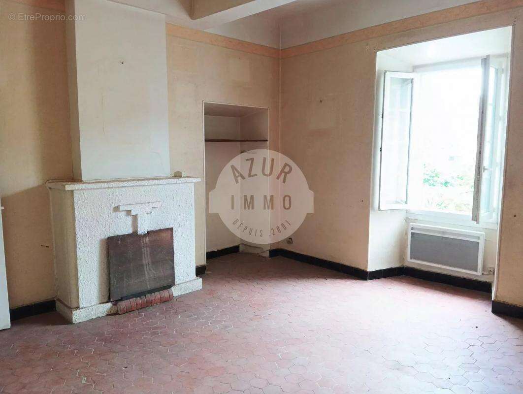 Appartement à SAINT-ZACHARIE