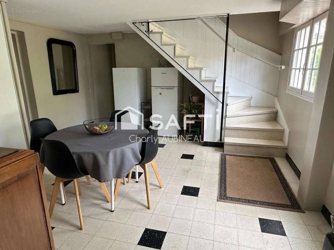 Photo 9 - Maison à VOUILLE